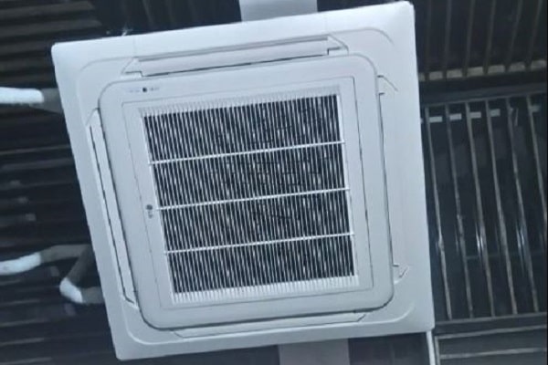 giá điều hòa âm trần LG